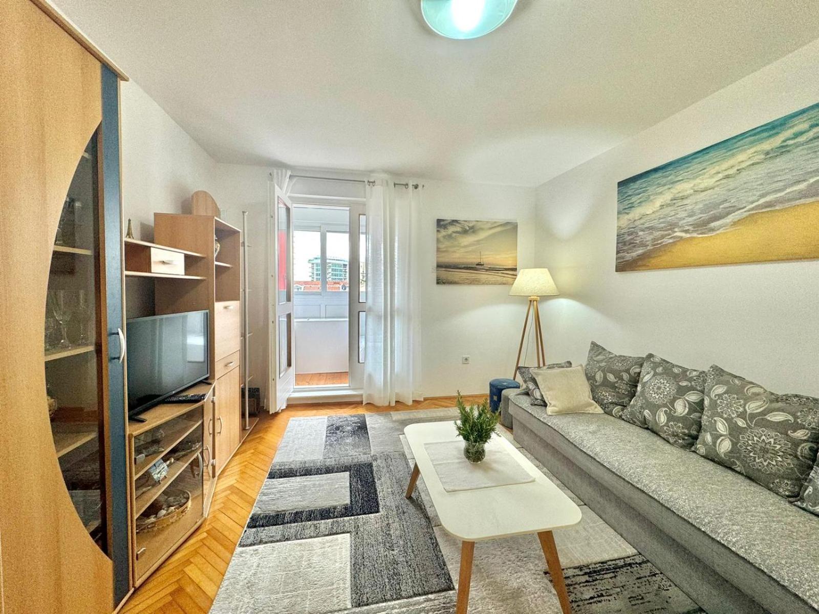 Apartment Family Andjelija Budva