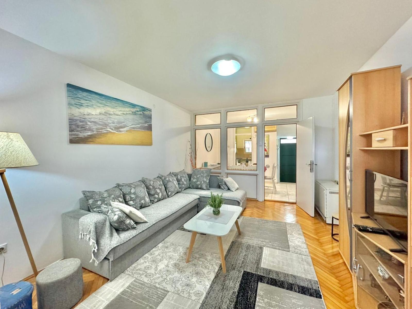 Apartment Family Andjelija Budva